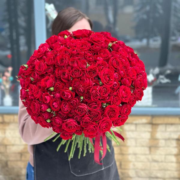 Букет из кустовых роз "Магия чувств" Букет из кустовых роз "Магия чувств"