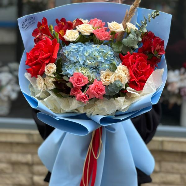 Сборный букет "Холодный огонь"