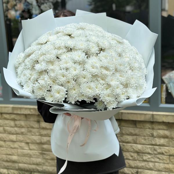 Букет из кустовых хризантем "Легкость облаков" Букет из кустовых хризантем "Легкость облаков"